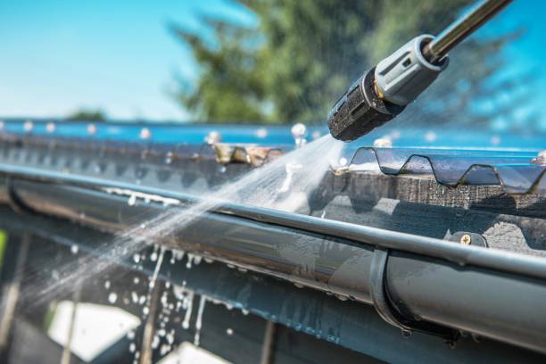 Why Choose Our Certified Pressure Washing Experts for Your Project Needs in Rochester, MI?